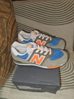 New Balance 574 sneakers new, multicolor green with blue and orange