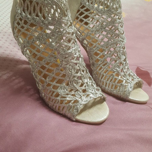 Silver women's sandals size 36, heel 7.5 cm, like new