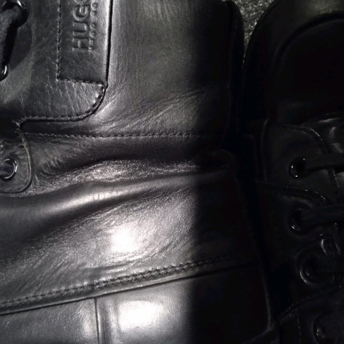 Hugo Boss leather boots used, size 44 with free long-sleeve shirt