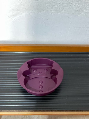 Tupperware Silicone Snowman Mold New