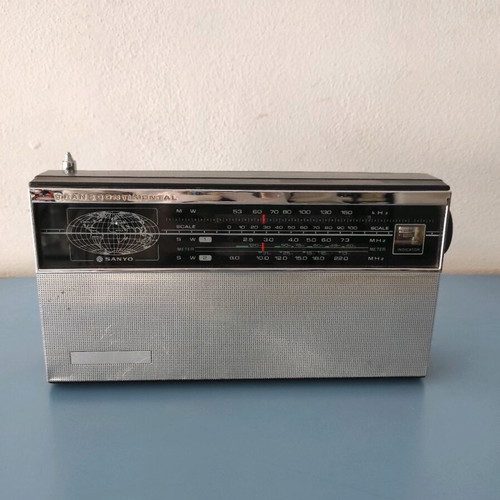 Sanyo Transcontinental radio used, functional