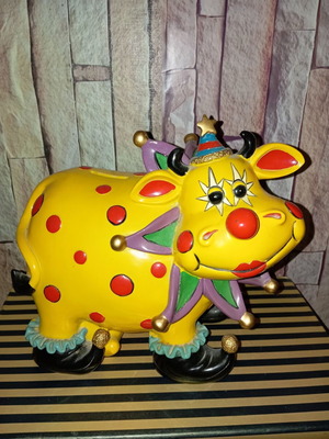Large piggy bank like new, elegant decorative piece
