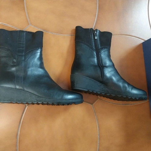 Caprice leather ankle boots black, like new, size 37