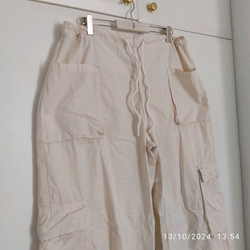 Bershka cargo pants beige new XXL