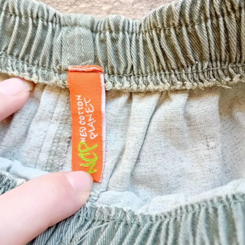 New Cotton Planet Bermuda shorts like new, elastic waist, khaki and brown, size M