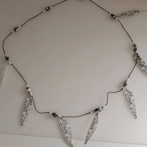 Boho statement necklace with feathers like new, black and white