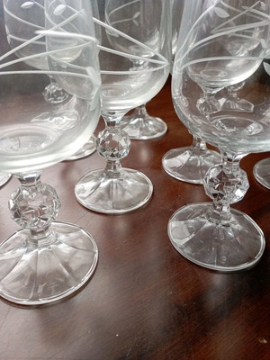 Glass and crystal glasses used
