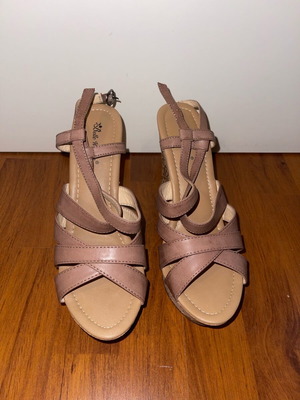 Luigi wedge platform sandals used, beige with cork sole