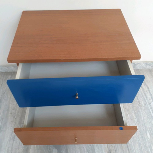 Nightstand used, made of particleboard with 2 drawers