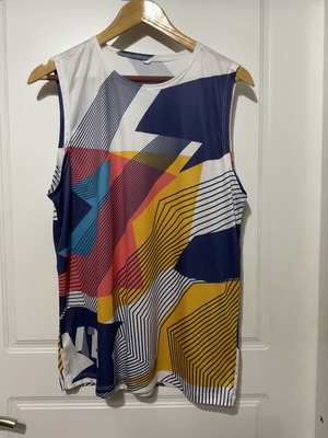 Multicolor sports shirt for men and women, XL
