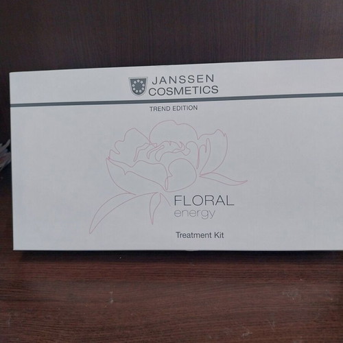 Floral Therapy with Hibiscus Janssen Cosmetics new for mature skin 40+