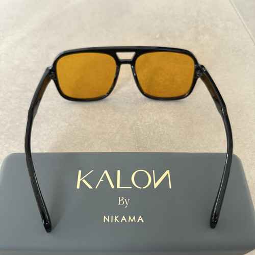 Sunglasses black frame with yellow rectangular lenses new
