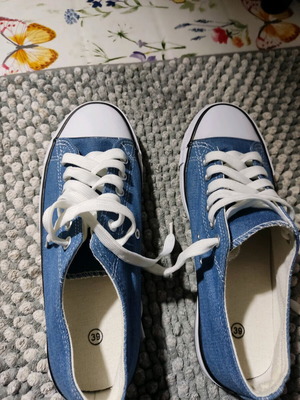 Sneakers new size 39 blue denim