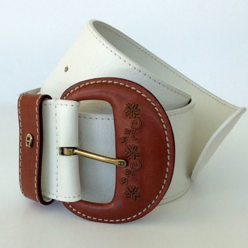 Etienne Aigner white wide belt like new, size 80