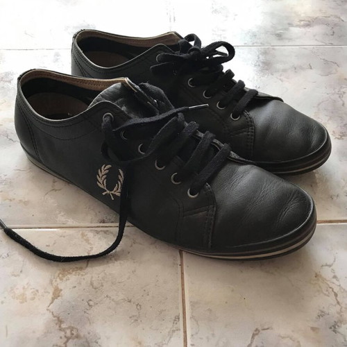 Fred Perry leather sneakers size 42 like new, black