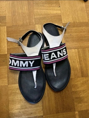 Tommy Hilfiger sandals used, multicolor, size 41
