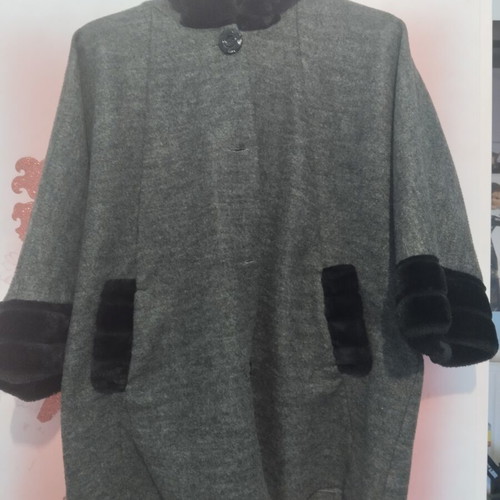Jacket cape with fur on sleeves and hood like new, size XXXL