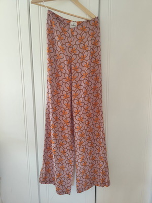 Zoe Black by Helmi pants new, size S, viscose blend