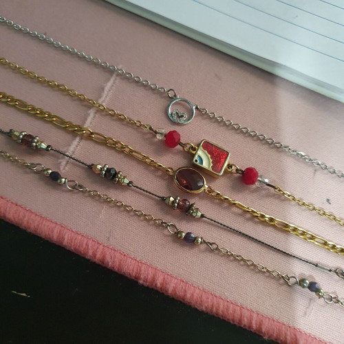 Jewelry set with 5 bracelets and 3 necklaces
