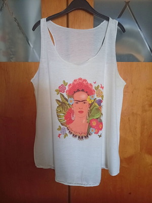 Αμάνικη μπλούζα Frida Kahlo σαν καινούργιο, λευκή, μέγεθος M, racerback