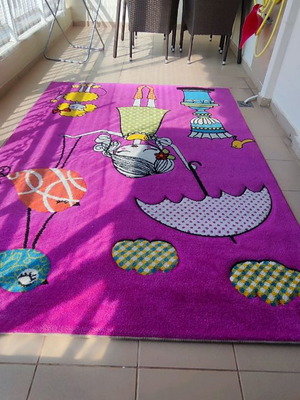 Diamond rug used 166 x 236 excellent condition