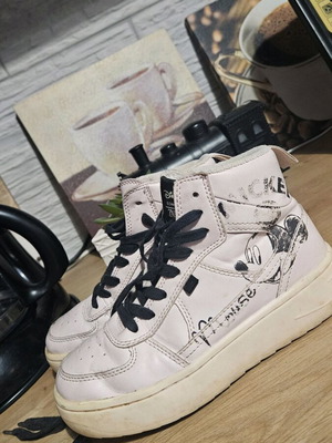 Zara pink boots used with Mickey, size 32