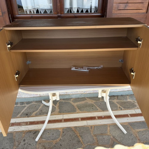 Kitchen cabinet set used with plate holder, dimensions included