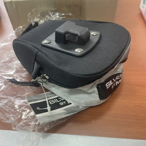 Bike saddle bag with zipper and reflective strip, new