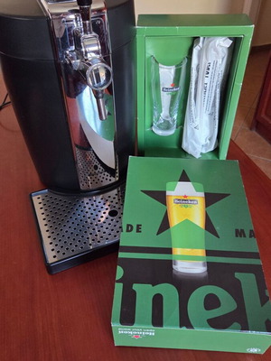 Krups BeerTender beer tap device with Heineken glass and 3 tubes