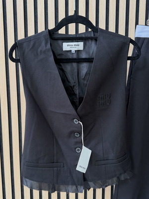 Women's vest size 40/M, black