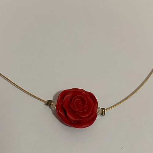 Rose necklace like new, red and gold, 40 cm
