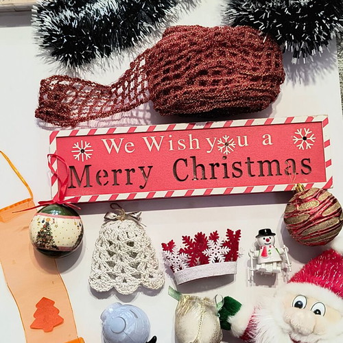 Christmas decorations set like new