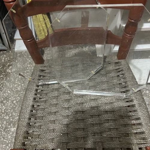 Bases made of thick plexiglass like new 30x30x2cm
