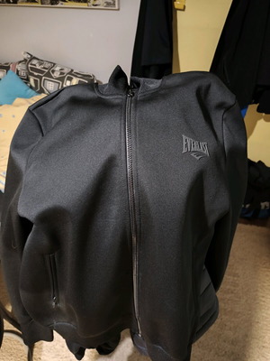 Everlast jacket black size S like new
