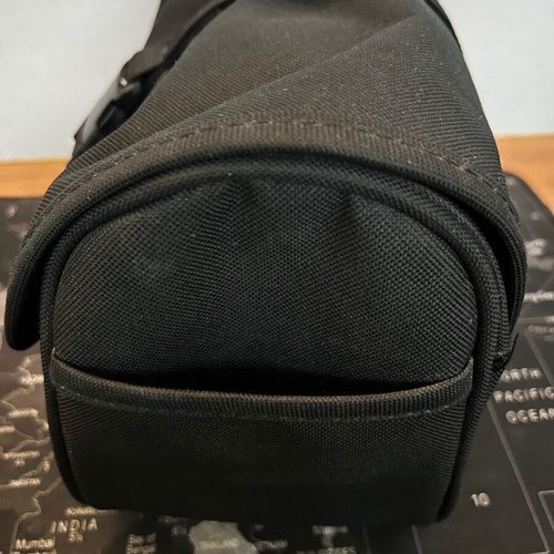 Survivors toiletry bag black like new with mirror