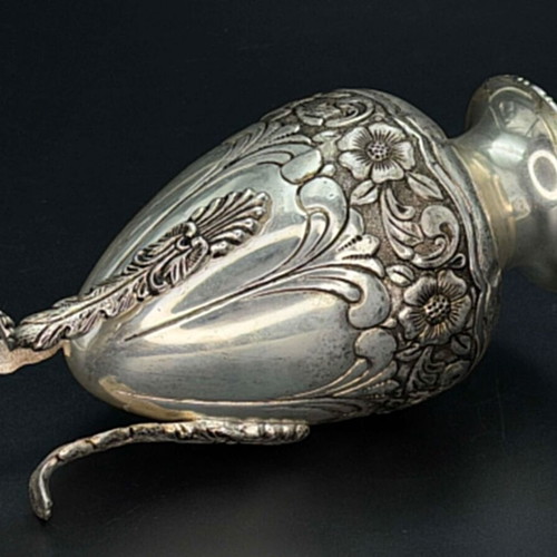 Silver decorative vintage vase used with embossed designs, 19 cm