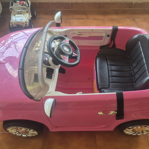 Fiat electric toy car like new with remote control