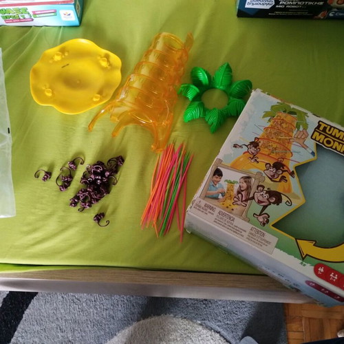 Tumbling Monkeys board game used with 26 monkeys and 22 sticks