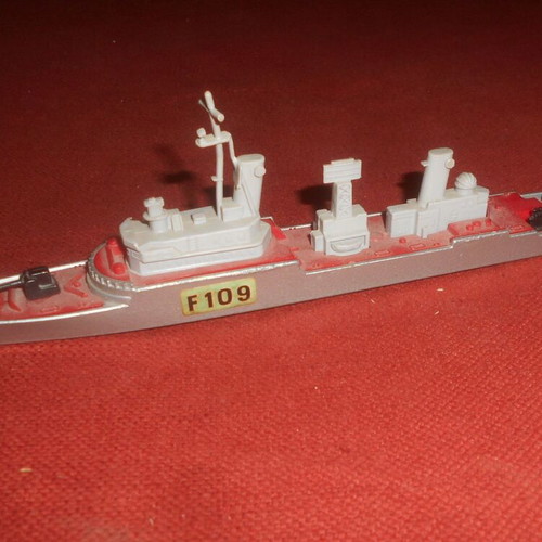 Matchbox Sea Kings K-301 Frigate Lesney England 1976 toy ship