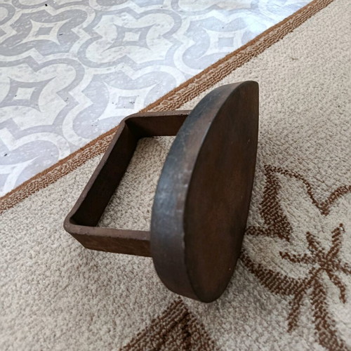 Old cast iron iron used