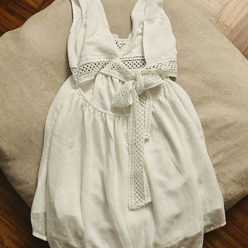 White summer dress like new, size S