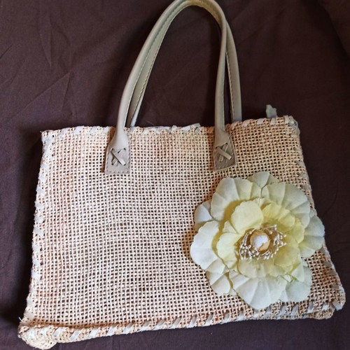 Bag with flower used in excellent condition