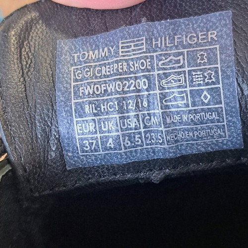 GiGi Hadid × Tommy Hilfiger women's sports shoes like new, black, size 37