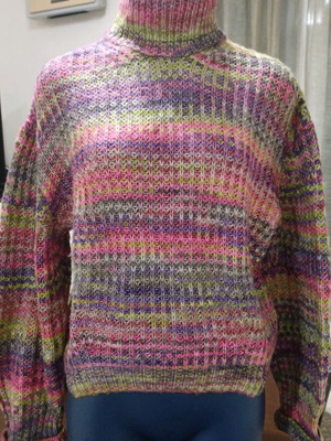 Women's colorful pullover size S like new