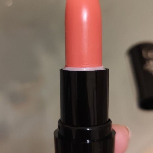 Lovie creamy lip booster lipstick dark pink new 4.5 g