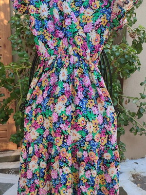 Red Queen Floral Dress size S, new, 50% viscose 50% cotton