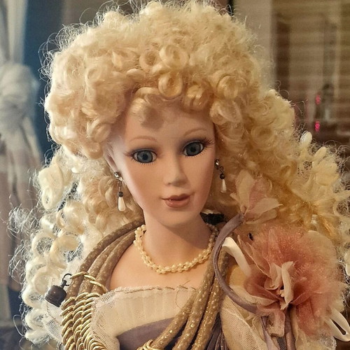 Porcelain Doll Lamp like new, impressive and fully functional