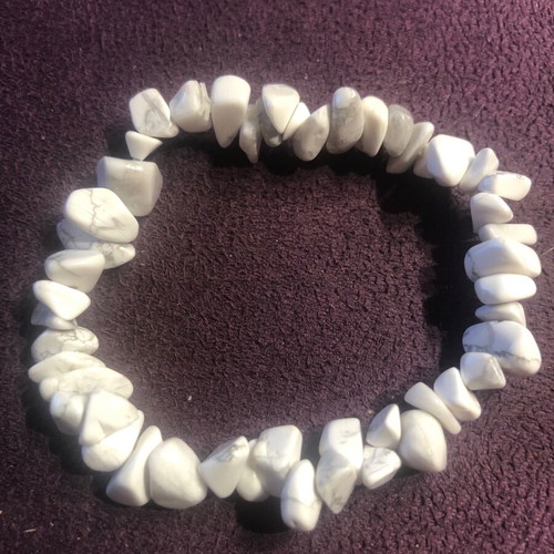 Bracelet with authentic howlite stone