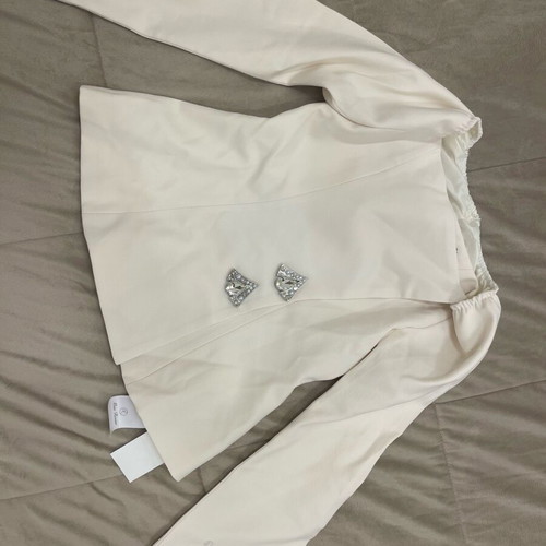 Ecru set new with skirt, top and detachable fur