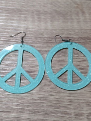 Peace turquoise dangling earrings new with glitter